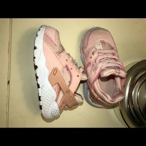 Pink Nike Huaraches